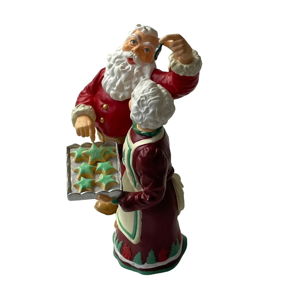 Hallmark Keepsake Santa Sneaks A Sweet‎ Cooking For Christmas Ornament 2001